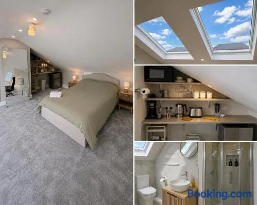 Coastal Skylight Studio - Image 1