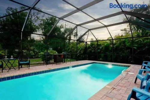 Gorgeous private Pool-Walk to Stunning Beach! os - Image 1
