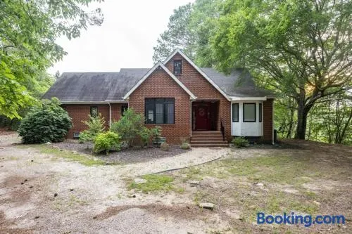 Spacious 4BR Getaway w Games Pier Firepit - Image 1