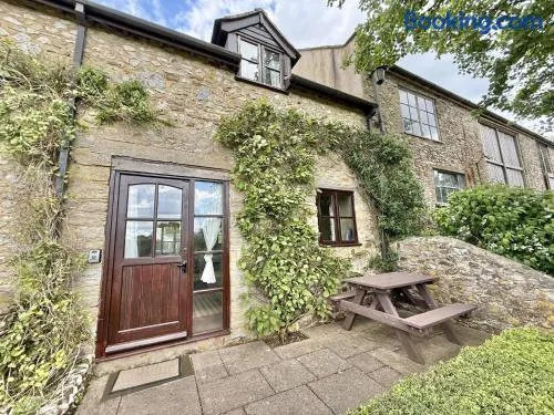 Honeysuckle Cottage - Image 1