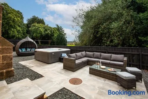 Northumberland Hot Tub Haven for 10 in 5 ensuite bedrooms - Image 1