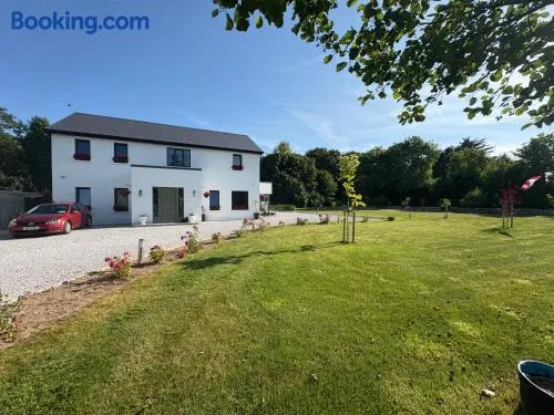 Ashlee Lodge, Shanagarry P25K6R6 Near Ballymaloe Cookery School & Garryvoe Hotel - Image 1