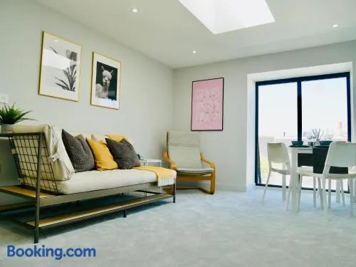 Stunning Sea View Apartment Near the Beach, Bournemouth & Poole - Image 1