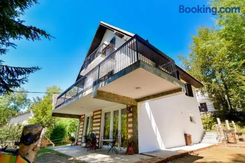 Apartmani Sunčev breg Vlasinsko jezero - Image 1