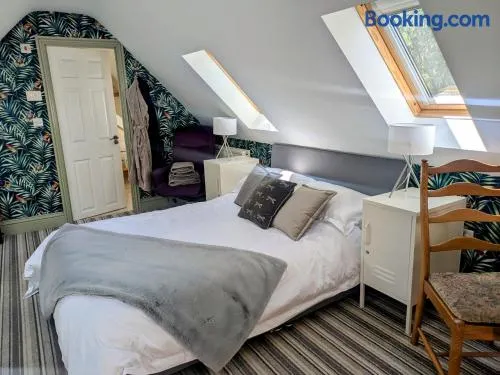 Intimate flat with free parking - Image 1