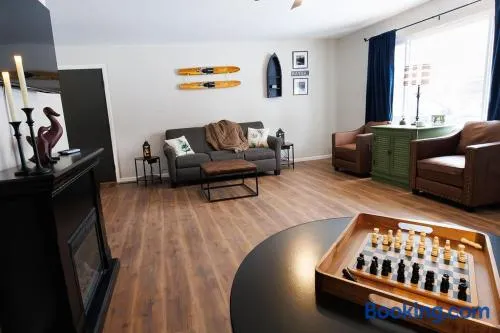 Clear Lake Retreat in West Branch & Game Room - Image 1