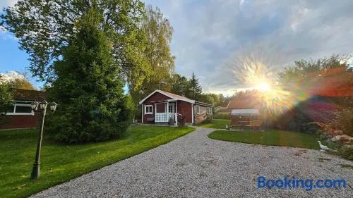 Cabin with big garden and parking - Image 1