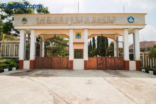 Hotel O Edotel Smkn 1 Pacet Syariah - Image 1