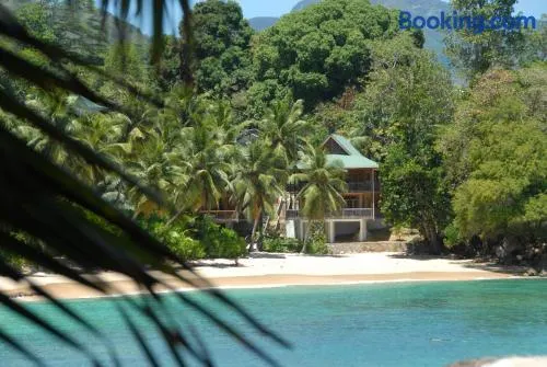 LÌlot Beach Chalets - Image 1