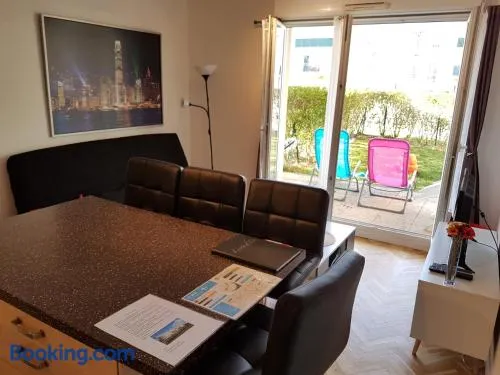 Appartement avec rez de jardin à Disneyland - Image 1