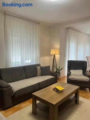 Family Apartman Telep Novi Sad - Yard & Free parking - Image 1
