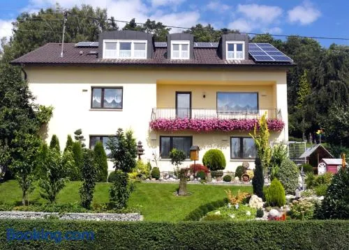 Apartamento vacacional con 3 dormitorios para 6 personas - Image 1