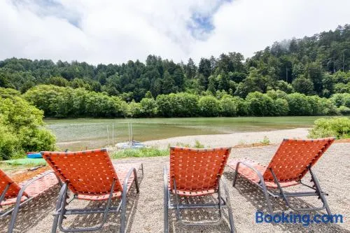 RR Yacht Club-Private beach, Hot tub, Outdoor fun - Image 1