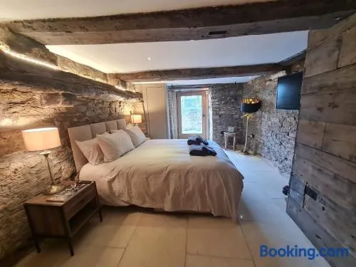 The Undercoft stylish and elegant private studio at The Old Church House central Frome - Image 1