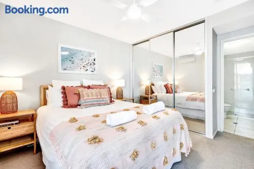Central Kings Beach 2 BR APT w Pool and Spa access - Image 1