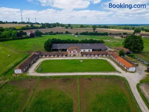 Tentes glamping insolite au cœur du haras - Image 1