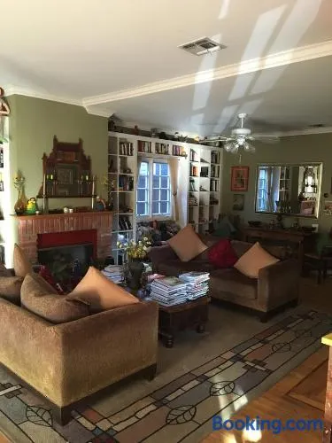 Elaine's Hollywood Bed & Breakfast - Image 1