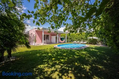Intera Villa con Piscina Privata Sauna Giardino BBQ Parcheggio - Image 1