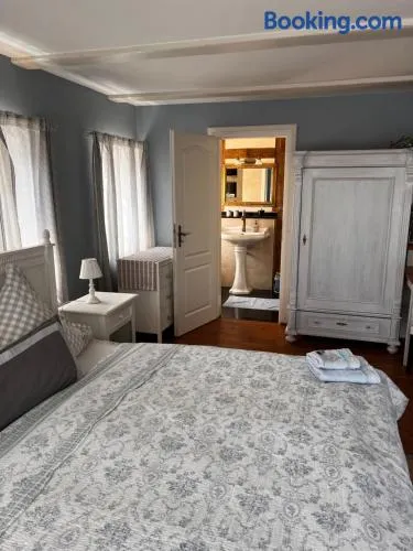 Katersuite - Image 1