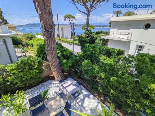 Waterfront Villa in Cap d Antibes - Image 1
