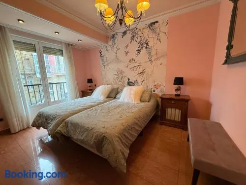 Haro Plaza Glam Tourist Home - Image 1