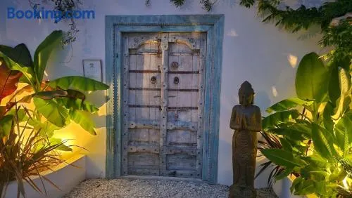 Le Jardin des Portes - Image 1