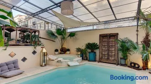 Cocoon in Cannes ***** - Image 1