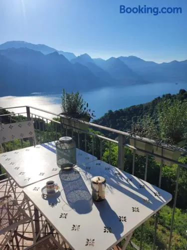 La Bella Vista-panoramic lake view, terrace & swimming pool - Image 1