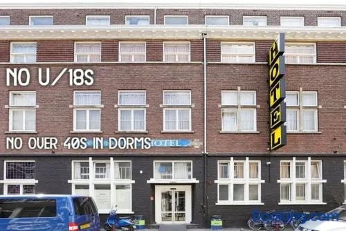 Hans Brinker Hostel Amsterdam - Image 1