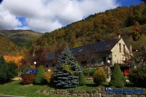 Hotel, Bungalows y Camping Viu - Image 1