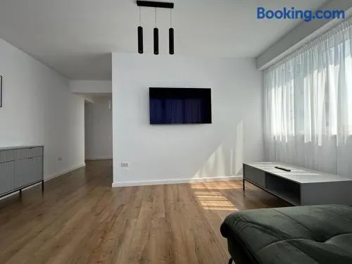 Lovely Cozy Apartments in Central Suceava - Image 1