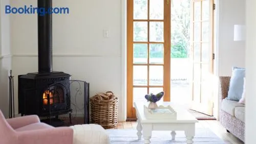 Pear Tree Cottage - Image 1