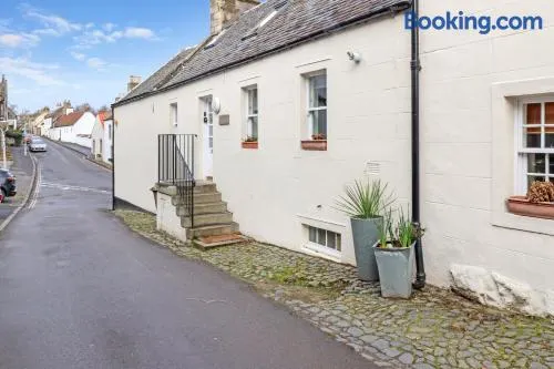Whinstone Holiday Home in Falkland - Sleeps 8 - Image 1