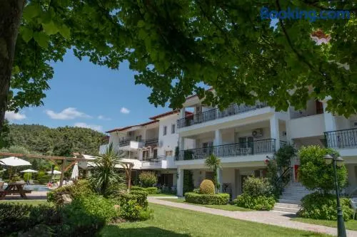 Aristides Hotel - Image 1