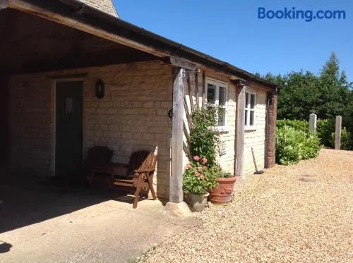 The Retreat, Clematis cottages, Stamford - Image 1