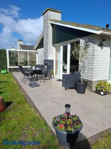 Cosy Petten, Family only - Image 1