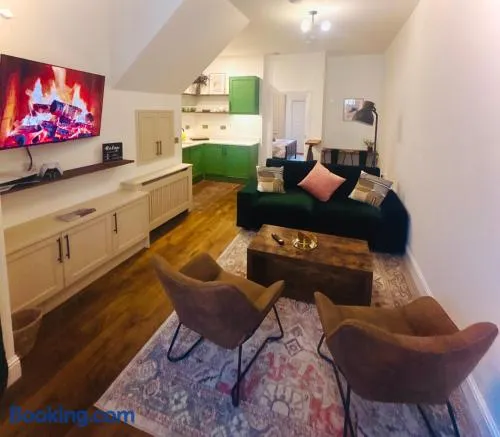 Twenty 7 - Modern & Spacious Townhouse - Image 1