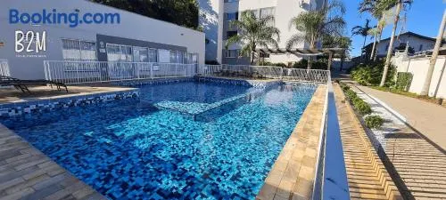 Vista mar com piscina e churrasqueira - Image 1
