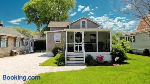 Little Cottage On Lafayette - Image 1