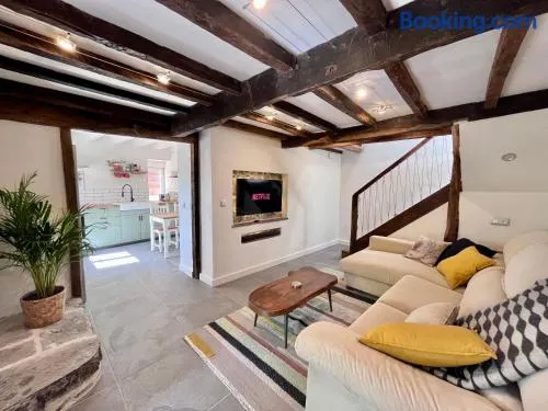 Asturias Retreats - Casa con vistas a la montaña entre Cangas de Onís y Ribadesella - Image 1