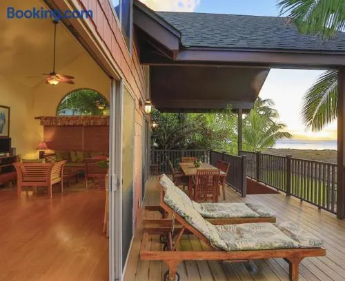 Beachfront Villa North Shore Oahu - Image 1