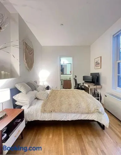 Noho Luxury Building 1br With Living Room With Pool And First Floor - Image 1
