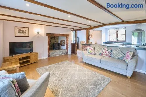 Host & Stay - Coombe Cottage - Image 1