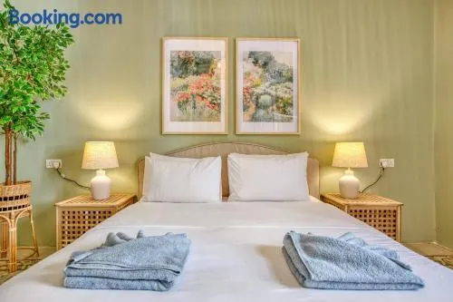 Charming traditional 2 bedroom near Valletta GBAL1-1 - Image 1