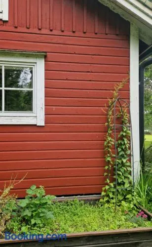 Cute old garden cottage - Image 1
