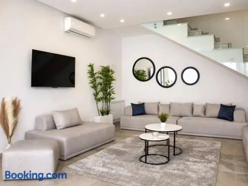 Elegant Villa in Gammarth with Private Indoor Pool - Image 1