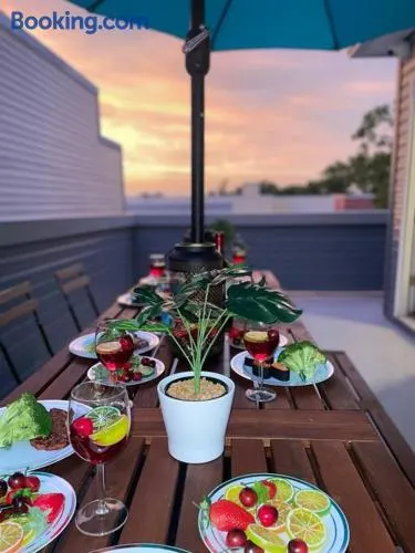 THE ROOFTOP OASIS - Image 1