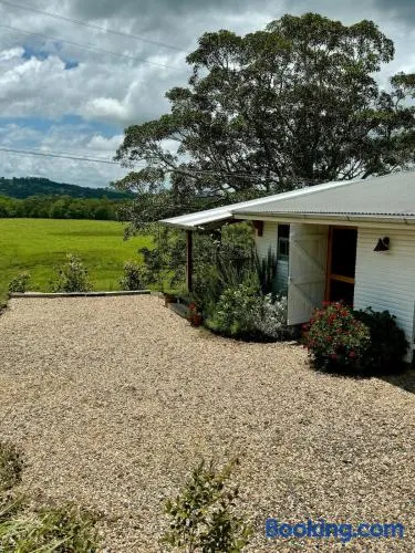 Spurfield Barn with valley views - Image 1