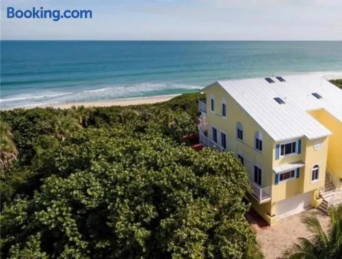 5 Bedroom Secluded Beachfront in Melbourne FL - Image 1