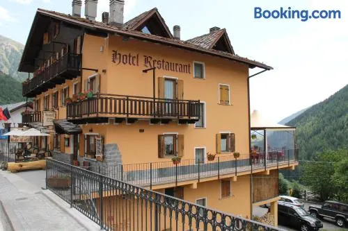 Mont Velan Chambres & Restaurant - Image 1
